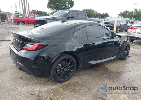 2024 Toyota Gr86 Premium z USA, uszkodzony, nr VIN JF1ZNBE10R8757989